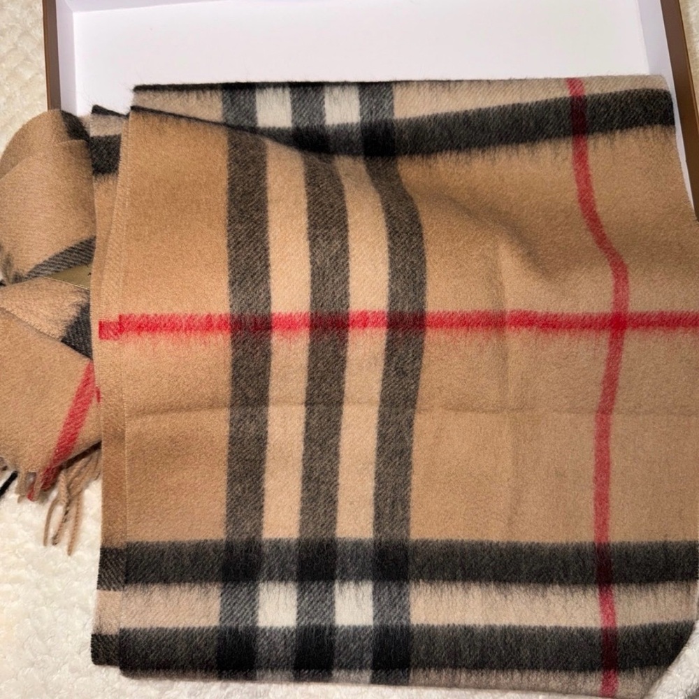 Burberry Tan Checkered Women's Scarf - Picture 4 of 4